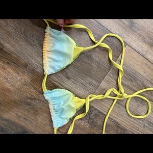 Reversible bikini top